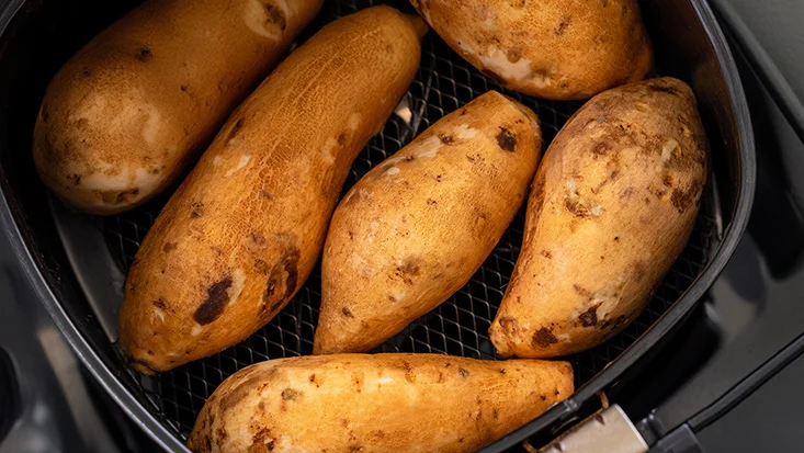 AIWA Air Fryer CHUKUMA-roasted sweet potatoes with an air fryer